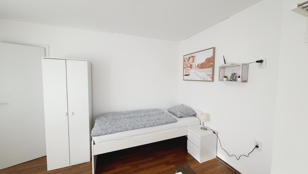 מריבור Apartma4Us מראה חיצוני תמונה