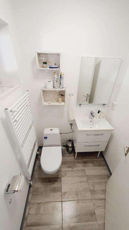 מריבור Apartma4Us מראה חיצוני תמונה